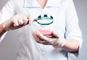 Cientistas descobrem nova estratégia para prevenir doenças gengivais sem eliminar bactérias benéficas