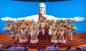Roxy Dinner Show transforma antigo cinema de Copacabana em celebração da cultura brasileira