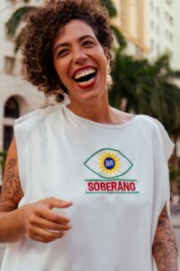 Na campanha, Talíria Petrone veste moda negra e transforma os looks em afirmação política