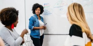 Educação básica e formação de professores entram no centro das propostas eleitorais