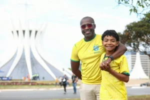 Desfile de 7 de Setembro traz famílias e amigos até a Esplanada dos Ministérios
