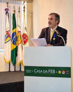 Manuel Beninger distinguido com a Medalha Marechal Mascarenhas de Morais, no Rio de Janeiro