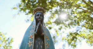 Nossa Senhora Aparecida: A História da Padroeira do Brasil e a Devoção Que Move Milhões