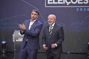 Lula e Flávio Bolsonaro encerram propaganda eleitoral na TV com discursos de continuidade e mudança